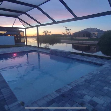 Newly Built Villa Ballerina With Heated Pool And Incredible View Into Beautiful Arrowheadcanal Cape Coral Exterior photo