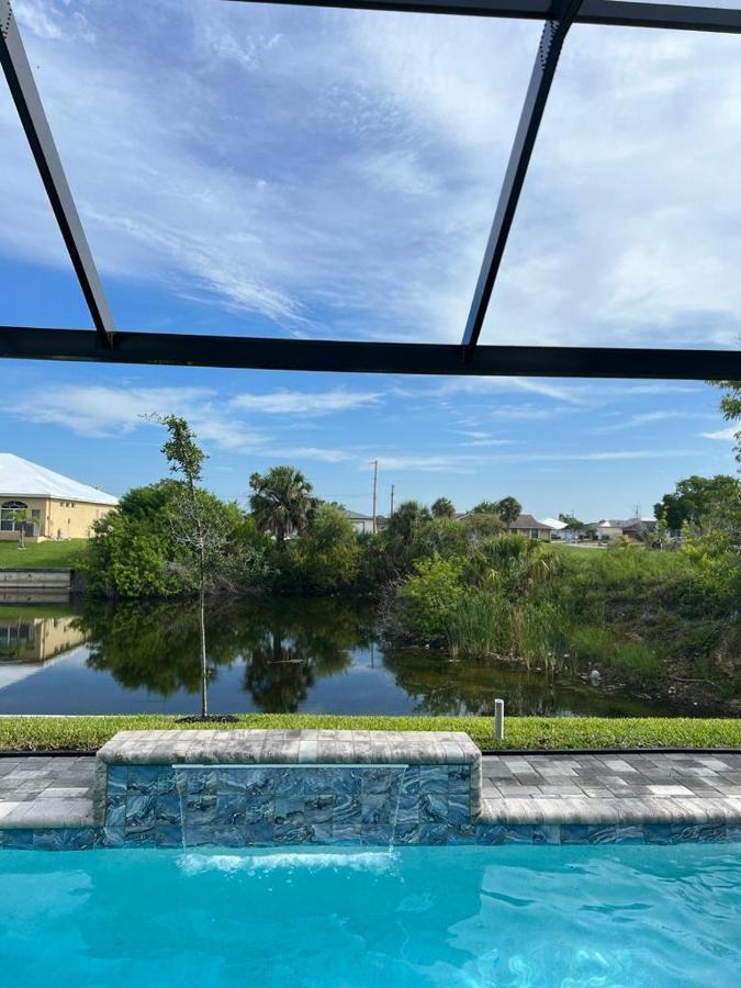 Newly Built Villa Ballerina With Heated Pool And Incredible View Into Beautiful Arrowheadcanal Cape Coral Exterior photo